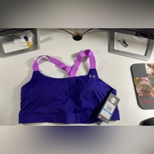 Women’s under armor, sports bra, size extra large